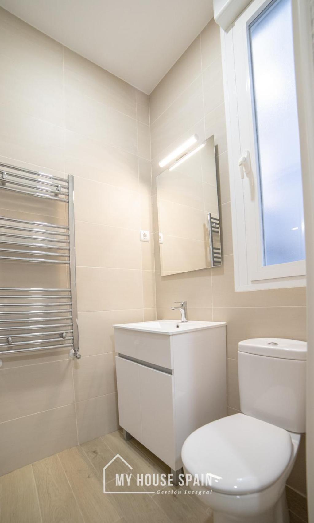 Myhousespain - Acogedor Piso Con Patio En Chamberi Madrid Bagian luar foto