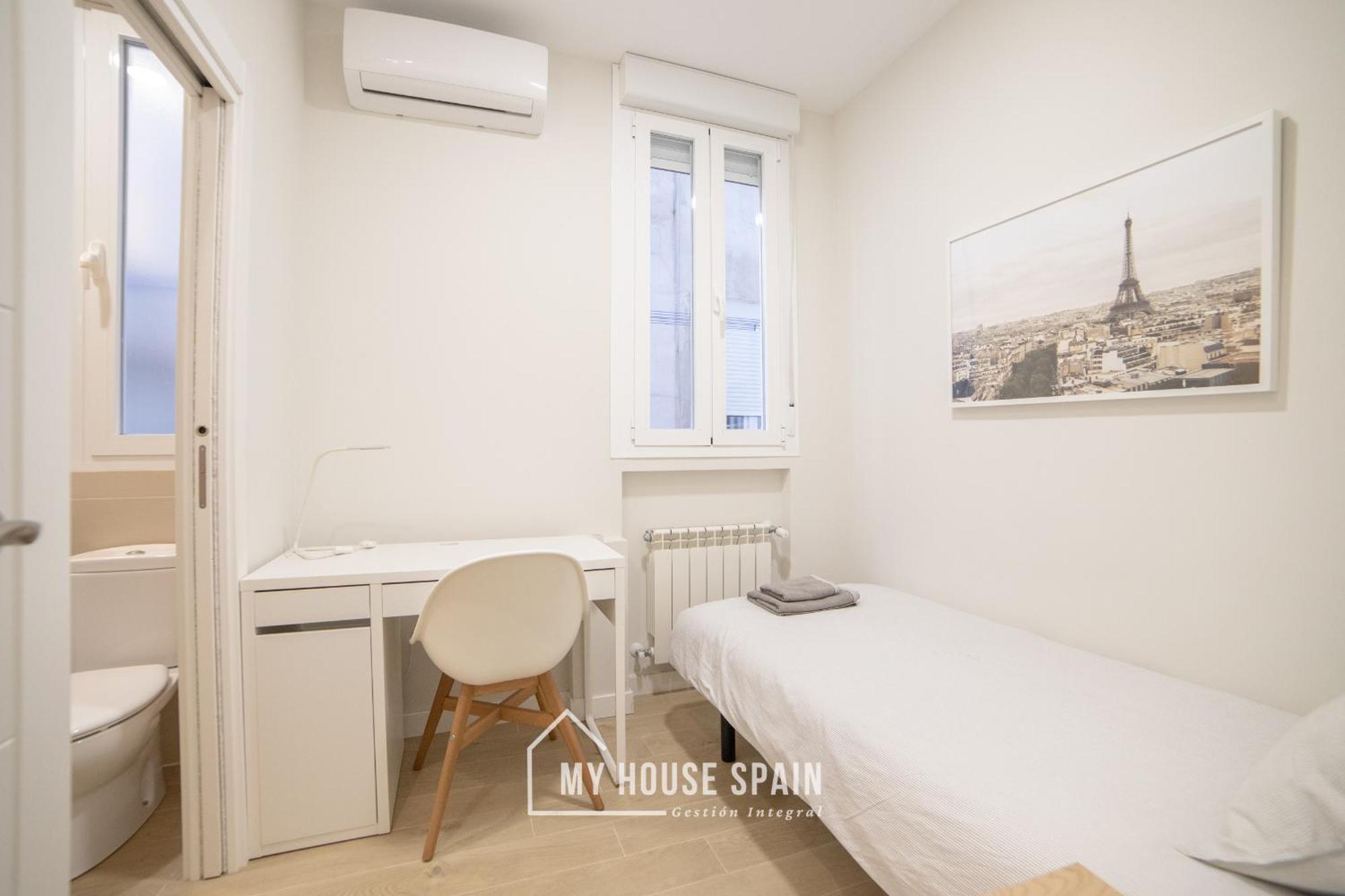Myhousespain - Acogedor Piso Con Patio En Chamberi Madrid Bagian luar foto